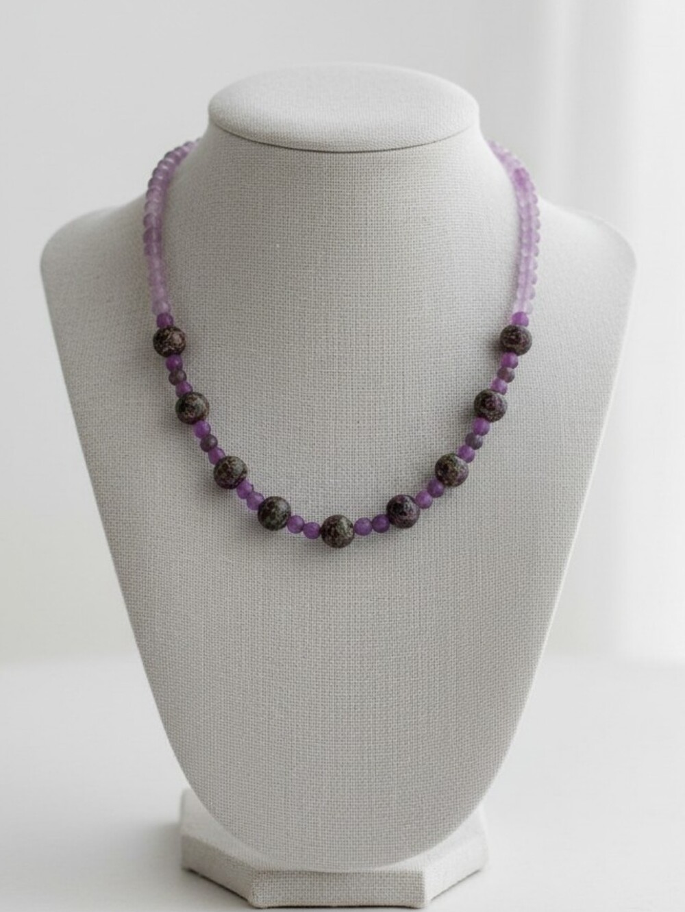 NWT Purple and Pink Beaded Necklace with Elegant Design